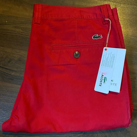 Men’s Lacoste shorts - Picture 2 of 3